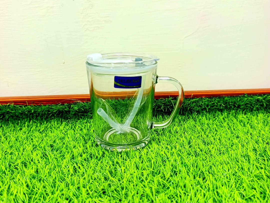 Glass Mug with lid and straw img 2